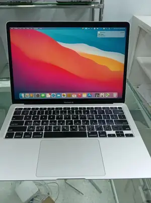 New Laptop Apple MacBook 2020 16GB Intel Core I5 SSD 512GB