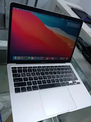 New Laptop Apple MacBook 2020 16GB Intel Core I5 SSD 512GB