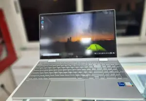 New Laptop HP Envy X360 8GB Intel Core I5 SSD 512GB