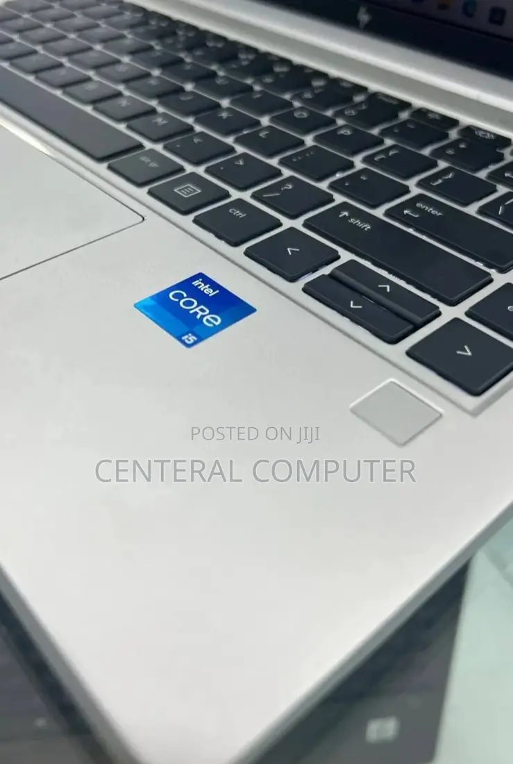 New Laptop HP EliteBook X GB Intel Core I5 SSD 512GB