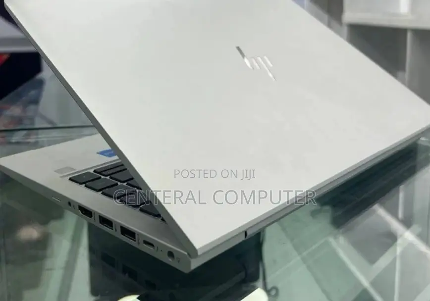 New Laptop HP EliteBook X GB Intel Core I5 SSD 512GB