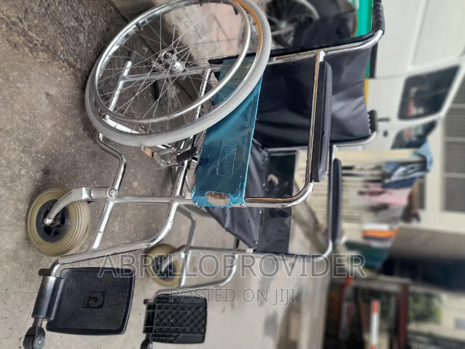 Slightly Used Wheel Chair Kh9