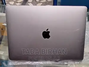 New Laptop Apple MacBook Pro 2019 8GB Intel Core I5 SSD 256GB