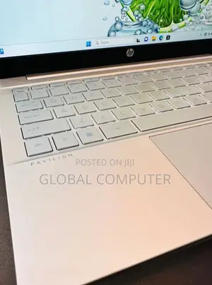 New Laptop HP Pavilion 15-Eh0050wm 16GB Intel Core I7 SSD 512GB
