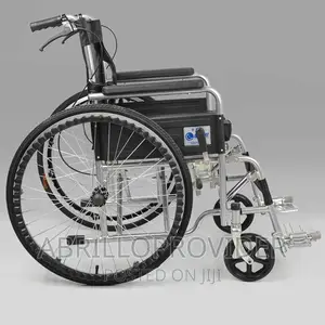 የራሱ ፖፖ ያለው አልሙኒየም ዌልቸር Commode Wheelchair