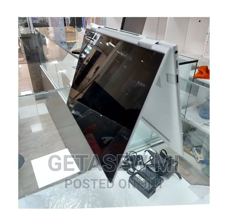 New Laptop HP Envy X360 8GB Intel Core I7 SSD 512GB