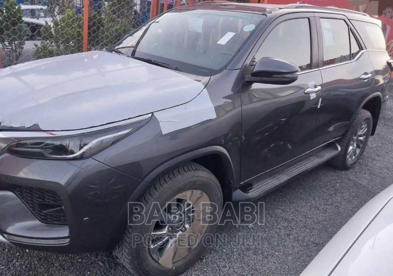 New Toyota Fortuner 2023 Gray