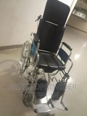 ለታካሚዎች የሚሆኑ በመጠኑ ያገለገለ Multifunctional Wheelchair