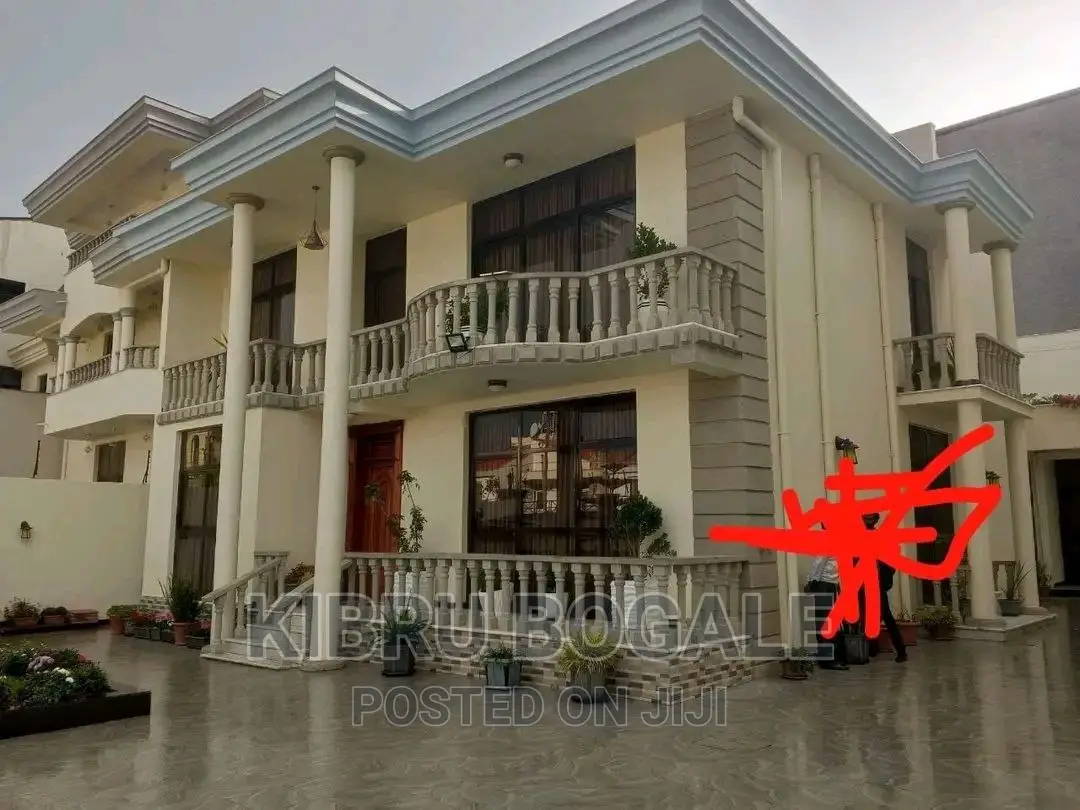 7bdrm House in Ayat, Bole for sale