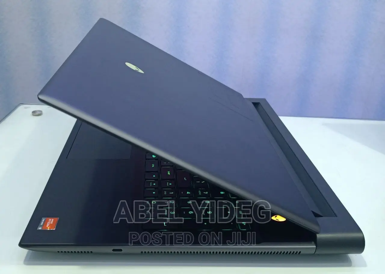 New Laptop Alienware M17x R2 32GB AMD Ryzen 9 SSD 1T