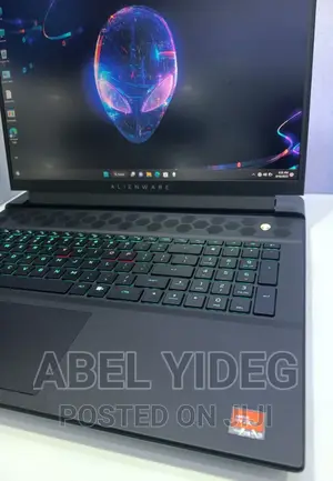 New Laptop Alienware M17x R2 32GB AMD Ryzen 9 SSD 1T