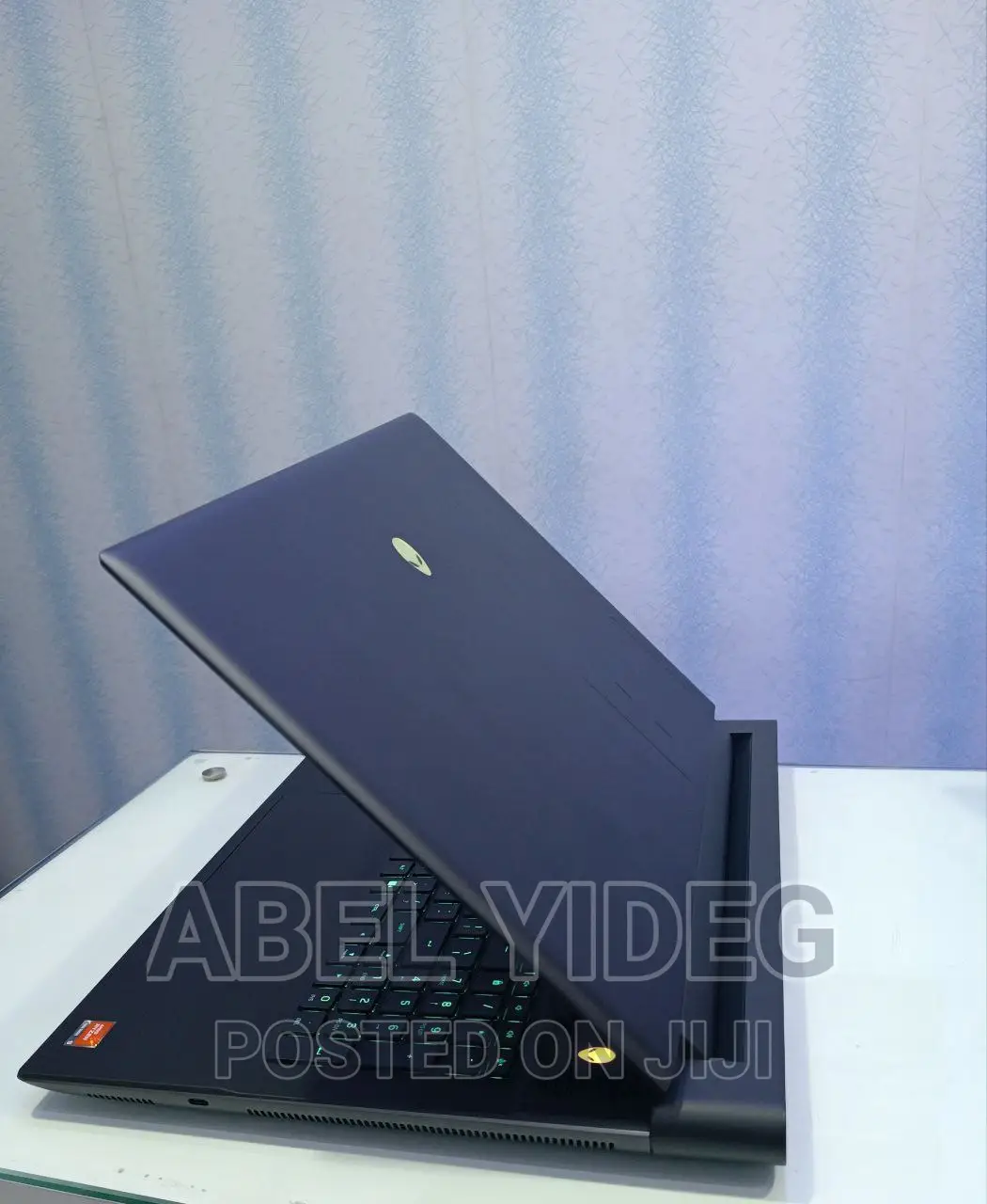 New Laptop Alienware M17x R2 32GB AMD Ryzen 9 SSD 1T