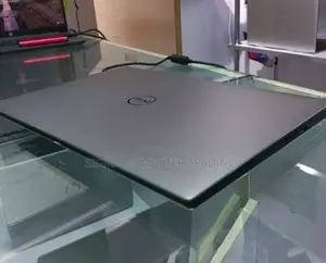 Photo - New Laptop Dell XPS 15 16GB Intel Core I7 SSD 512GB