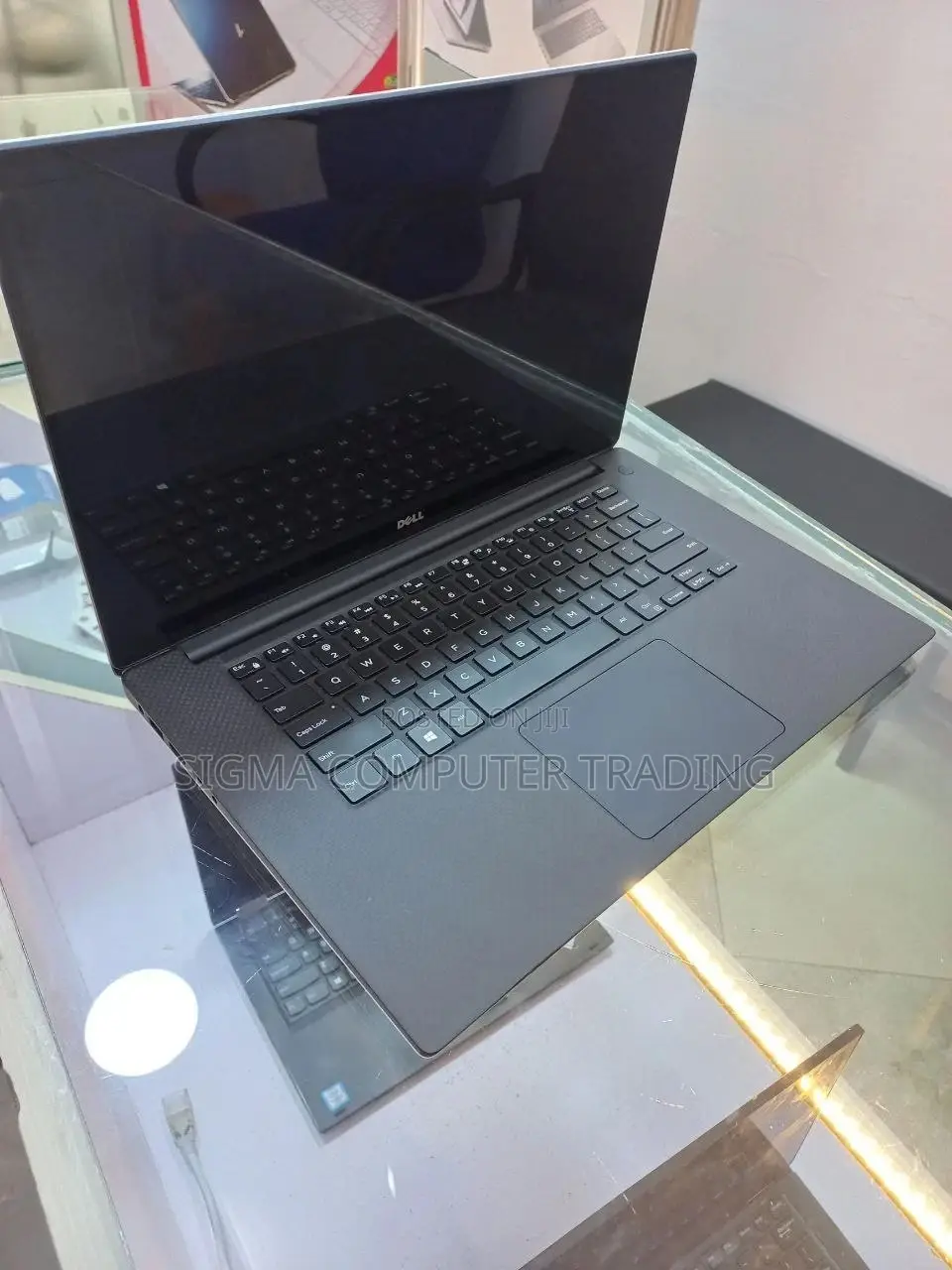 New Laptop Dell XPS 15 16GB Intel Core I7 SSD 512GB