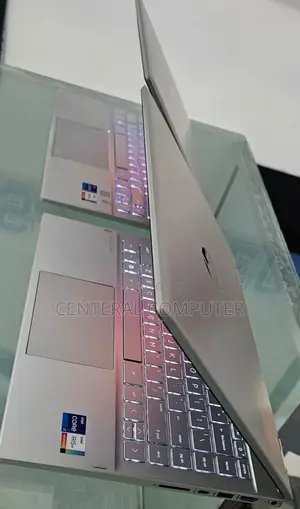 New Laptop HP Pavilion 15 8GB Intel Core I5 SSD 512GB