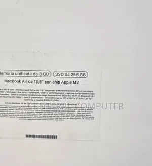 New Laptop Apple MacBook Air 2022 M2 8GB Apple M2 Ultra SSD 256GB