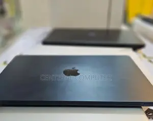 New Laptop Apple MacBook Air 2022 M2 8GB Apple M2 Ultra SSD 256GB