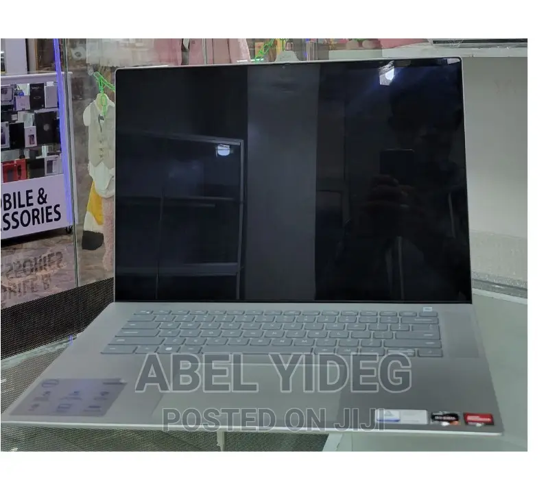 New Laptop Dell 16GB AMD Ryzen 7 SSD 1T