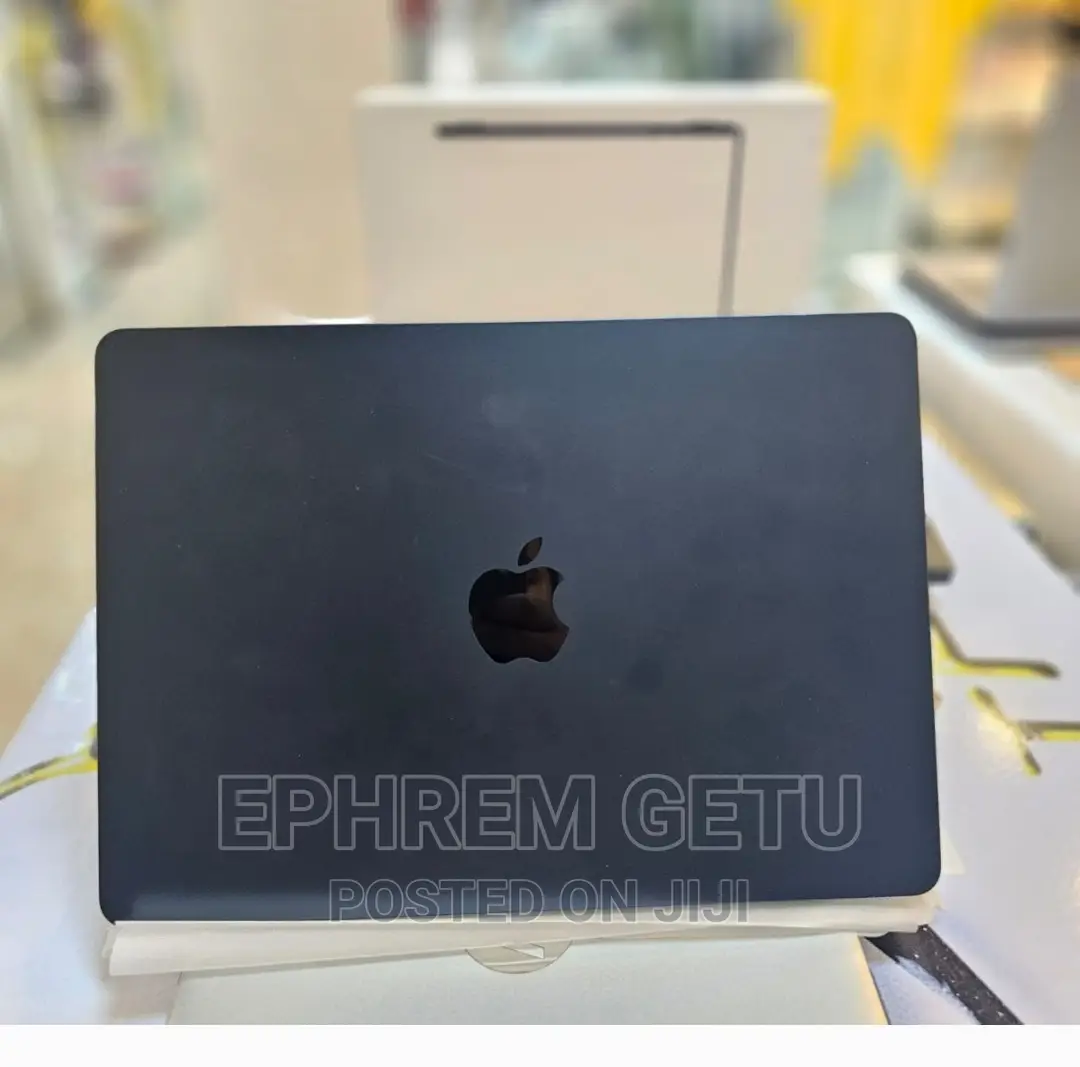 New Laptop Apple MacBook Air 2022 M2 8GB Apple M2 SSD 256GB