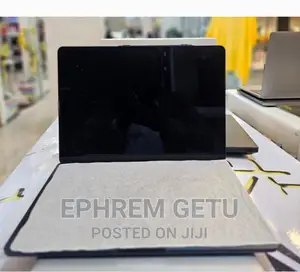 New Laptop Apple MacBook Air 2022 M2 8GB Apple M2 SSD 256GB