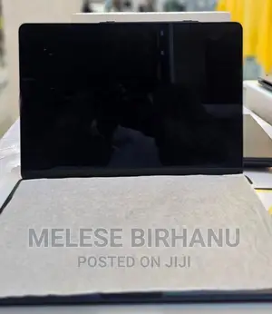 Photo - New Laptop Apple MacBook Air 2022 M2 8GB Intel Core I7 SSD 256GB