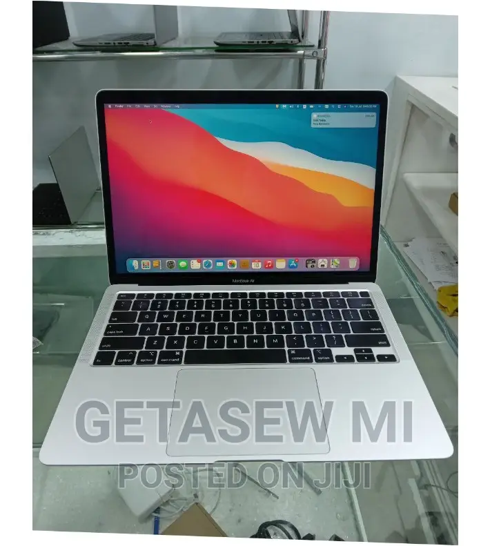 New Laptop Apple MacBook Air 2020 8GB Intel Core I3 SSD 512GB