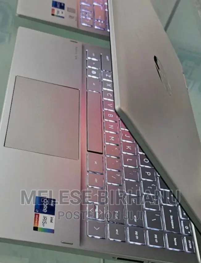 New Laptop HP Pavilion X360 8GB Intel Core I7 SSD 512GB