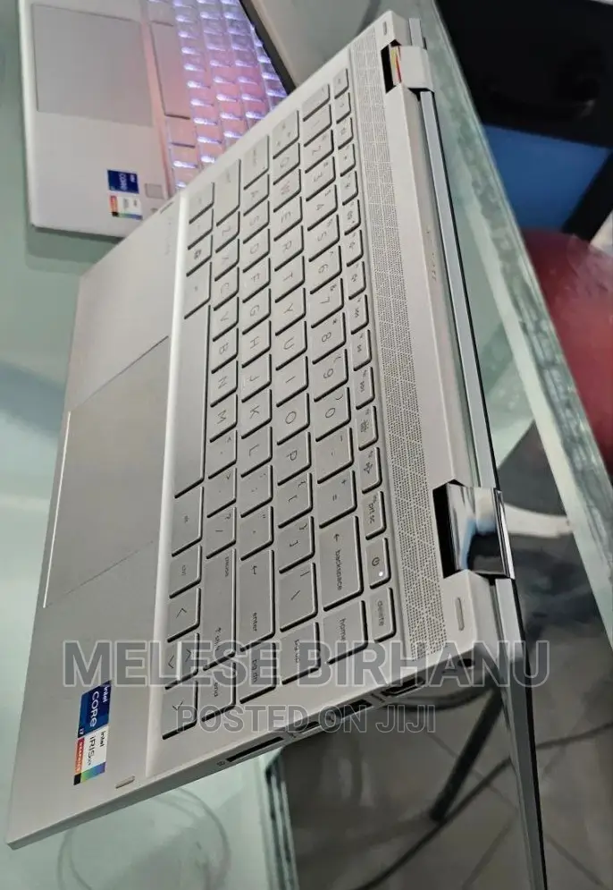 New Laptop HP Pavilion X360 8GB Intel Core I7 SSD 512GB