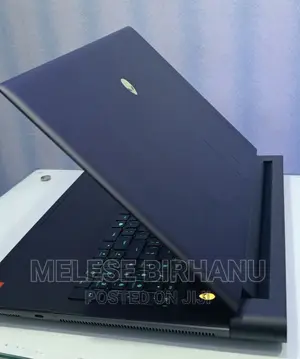 New Laptop Alienware M17x R2 32GB AMD Ryzen 9 SSD 1T