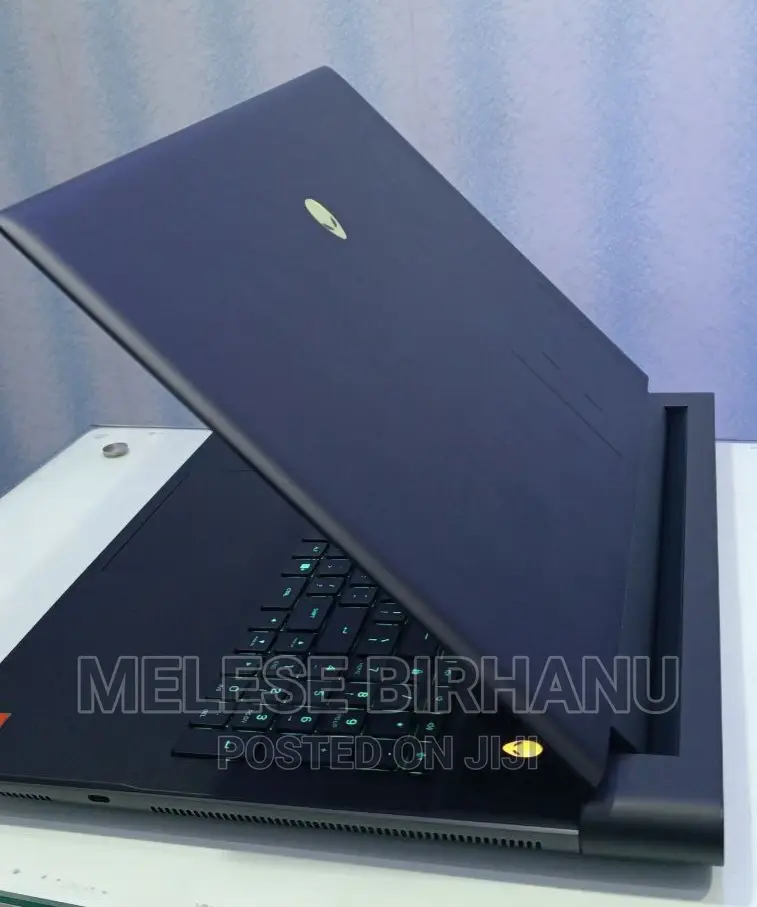 New Laptop Alienware M17x R2 32GB AMD Ryzen 9 SSD 1T