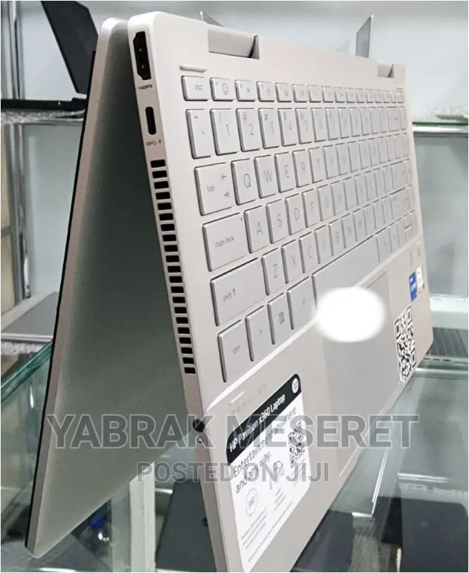 New Laptop HP Pavilion X360 8GB Intel Core I5 SSD 512GB