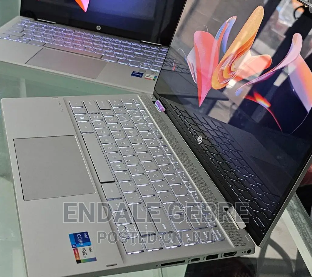 New Laptop HP Pavilion X360 8GB Intel Core I5 SSD 512GB