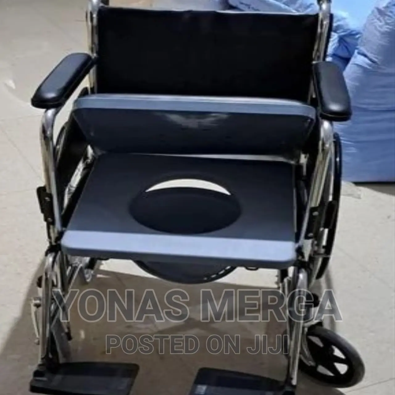 Esco Detachable Commode Wheelchair WCH5275DX