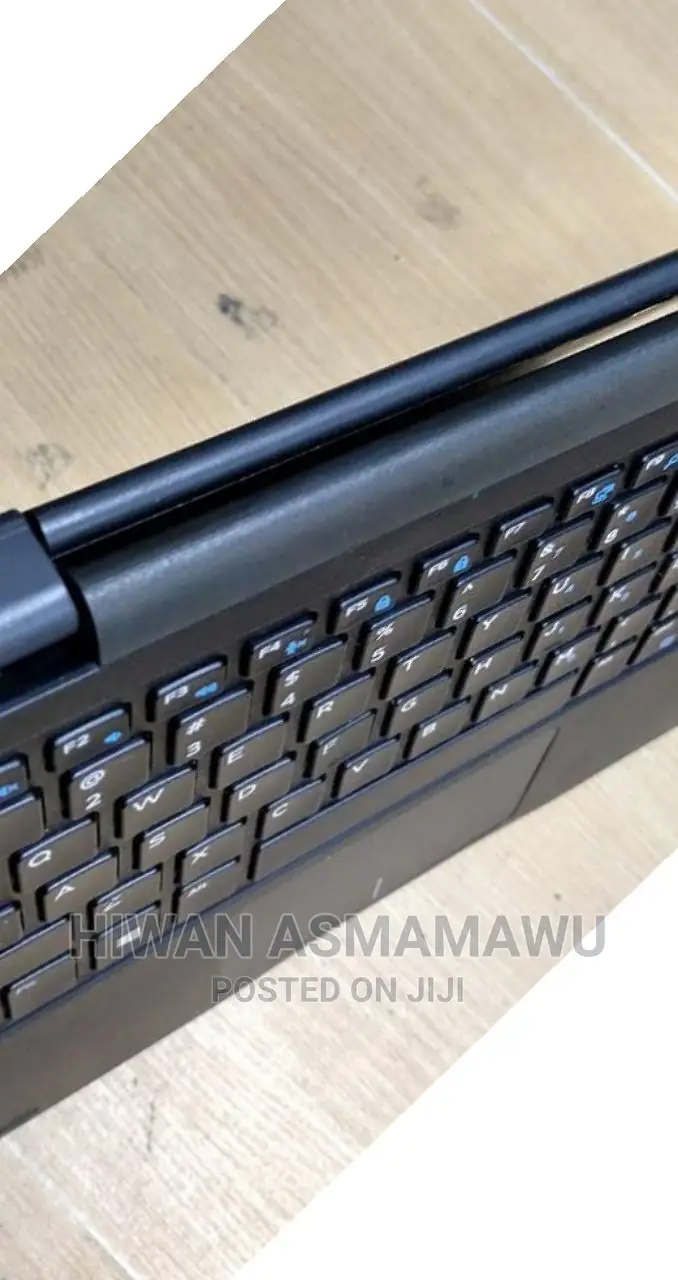 New Laptop Lenovo ThinkPad Yoga 370 8GB Intel Core I3 SSD 128GB