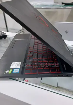 New Laptop HP Omen 15 8GB Intel Core I5 HDD+SSD 1T