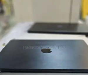 New Laptop Apple MacBook Air 2022 M2 8GB Apple M2 SSD 256GB