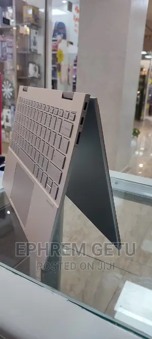 New Laptop HP Envy X360 8GB Intel Core I7 SSD 512GB