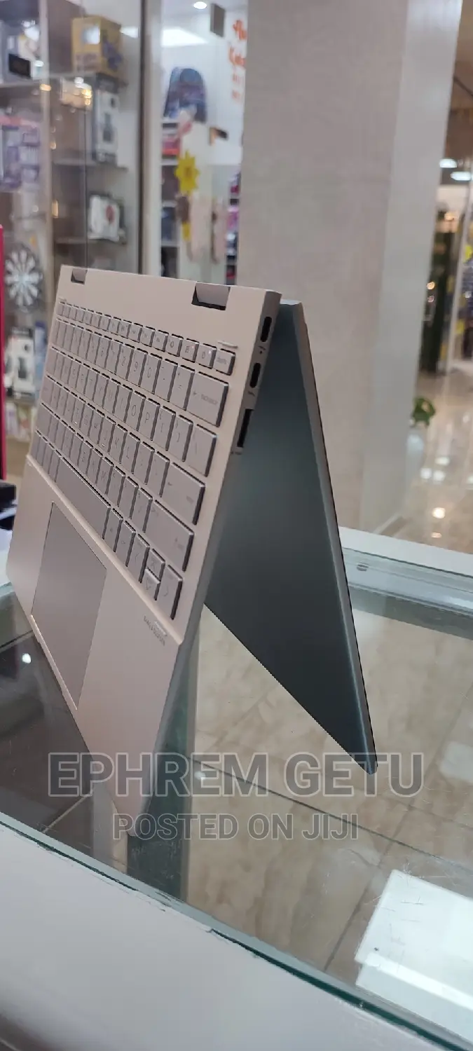 New Laptop HP Envy X360 8GB Intel Core I7 SSD 512GB