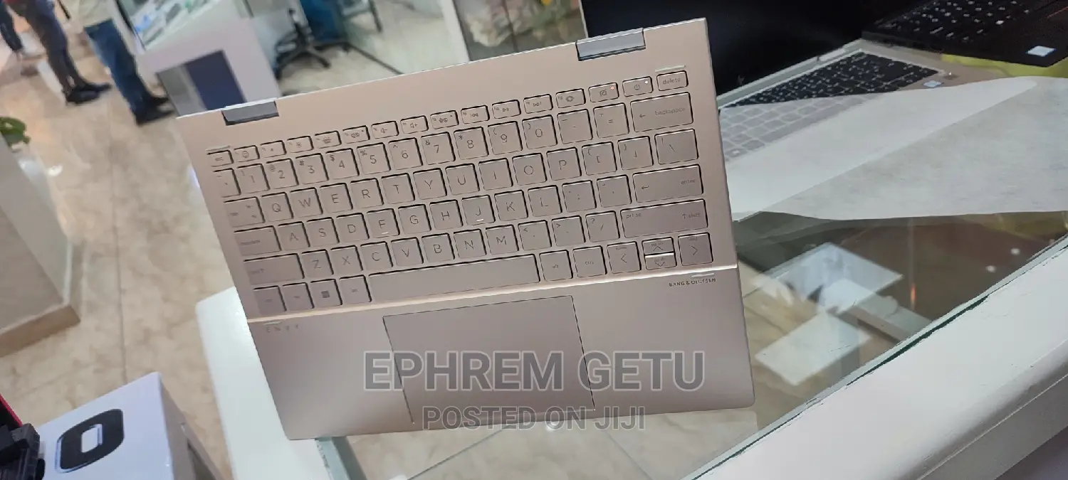 New Laptop HP Envy X360 8GB Intel Core I7 SSD 512GB