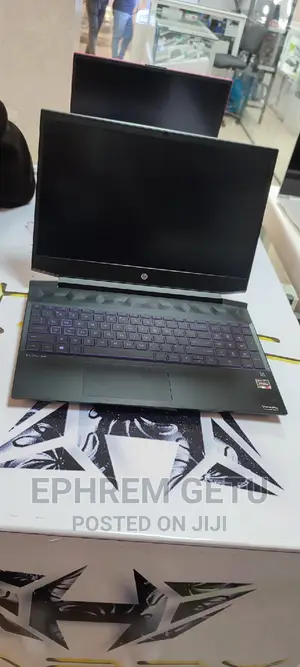 New Laptop HP Pavilion 15 8GB AMD Ryzen 5 SSD 512GB