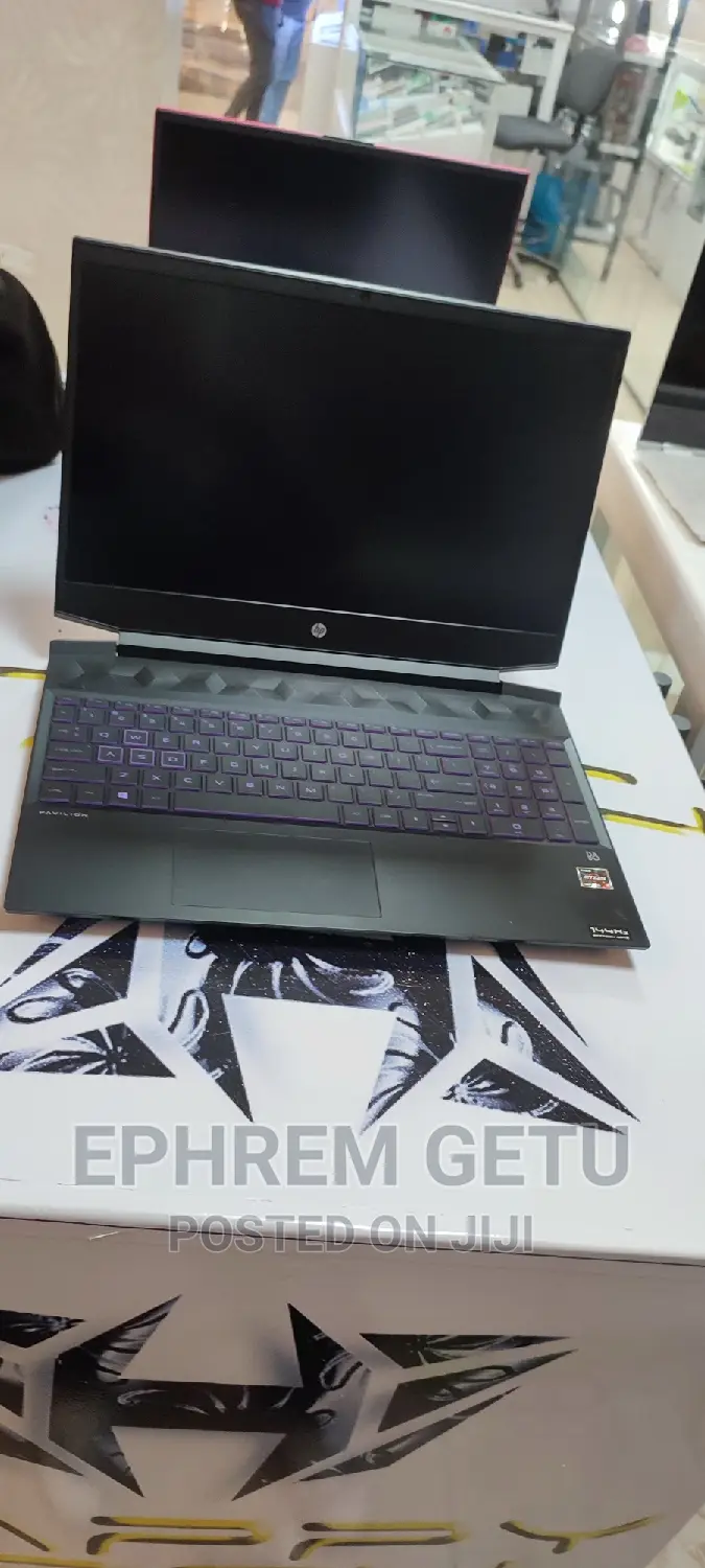 New Laptop HP Pavilion 15 8GB AMD Ryzen 5 SSD 512GB