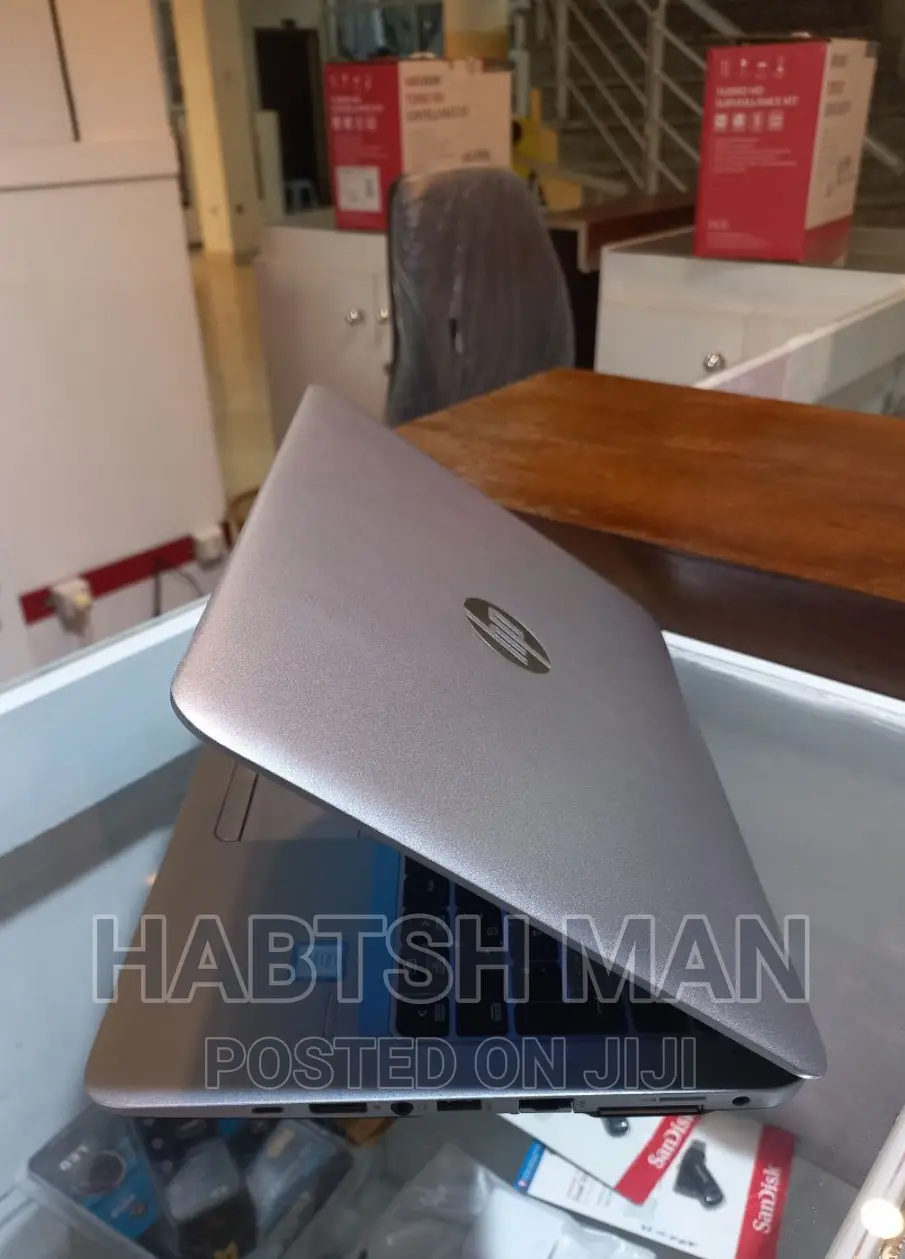 New Laptop HP EliteBook 820 G4 8GB Intel Core I5 SSD 256GB