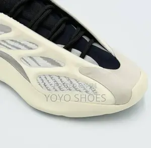 Adidas Yizziy