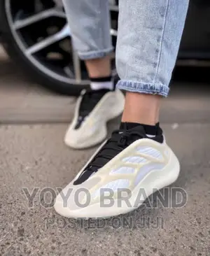 Adidas Yizziy