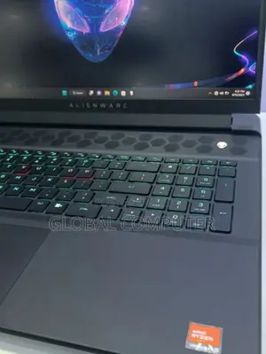 New Laptop Alienware M17x R2 32GB AMD Ryzen 9 SSD 512GB