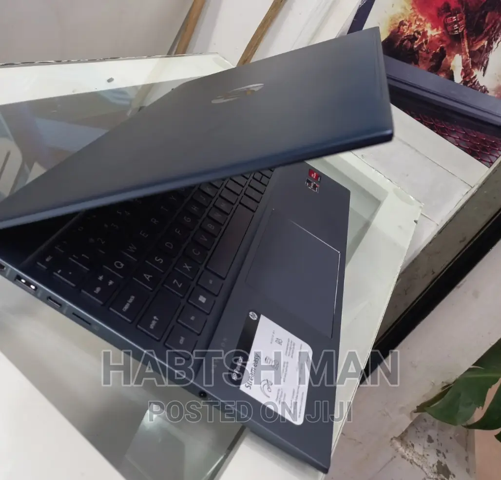 New Laptop HP Pavilion 15 8GB AMD Ryzen 7 SSD 512GB