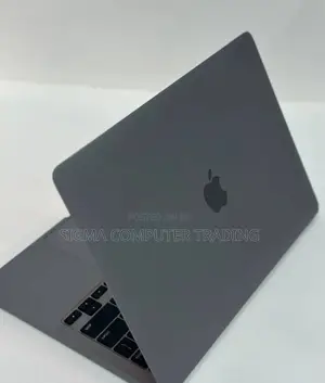 Photo - New Laptop Apple MacBook 2020 8GB Intel Core I5 SSD 256GB