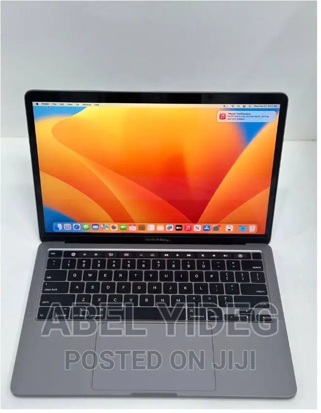 New Laptop Apple MacBook Pro 2020 8GB SSD 256GB