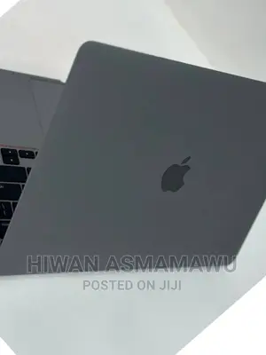 Photo - New Laptop Apple MacBook 2020 8GB Intel Core I5 SSD 256GB