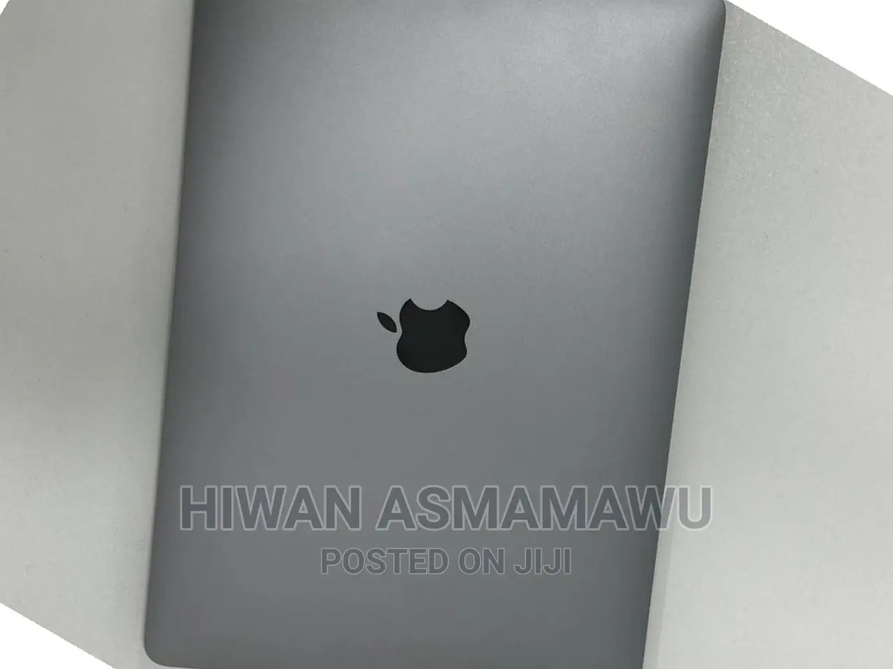 New Laptop Apple MacBook 2020 8GB Intel Core I5 SSD 256GB